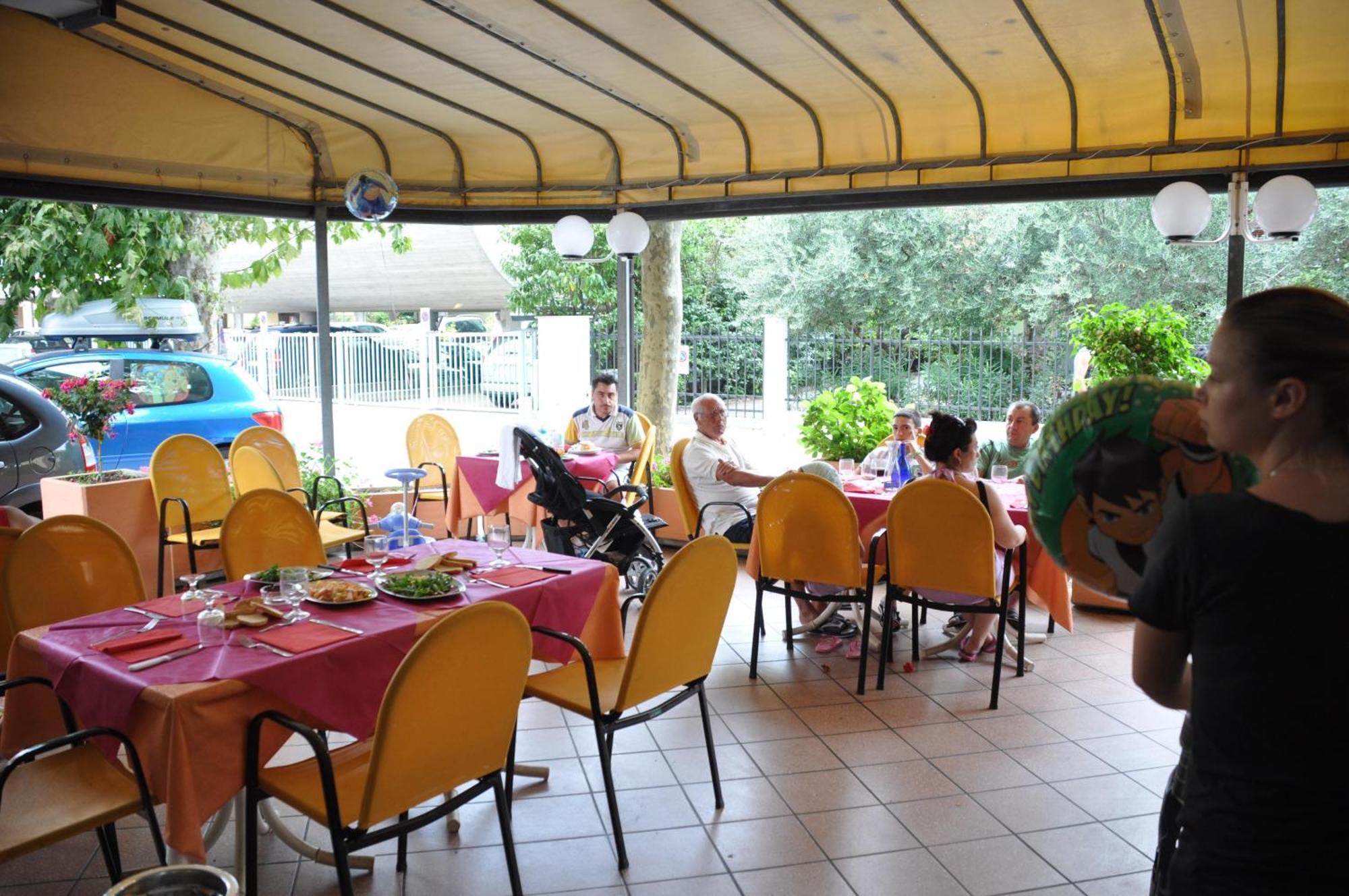 Hotel Orchidea Cesenatico Extérieur photo