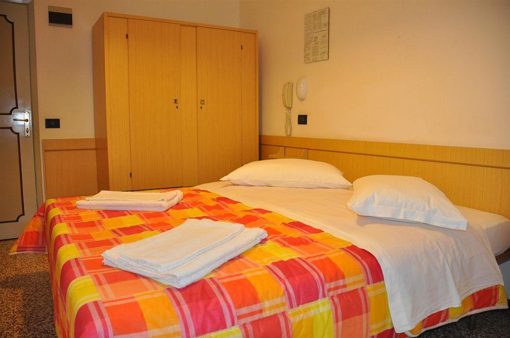 Hotel Orchidea Cesenatico Extérieur photo