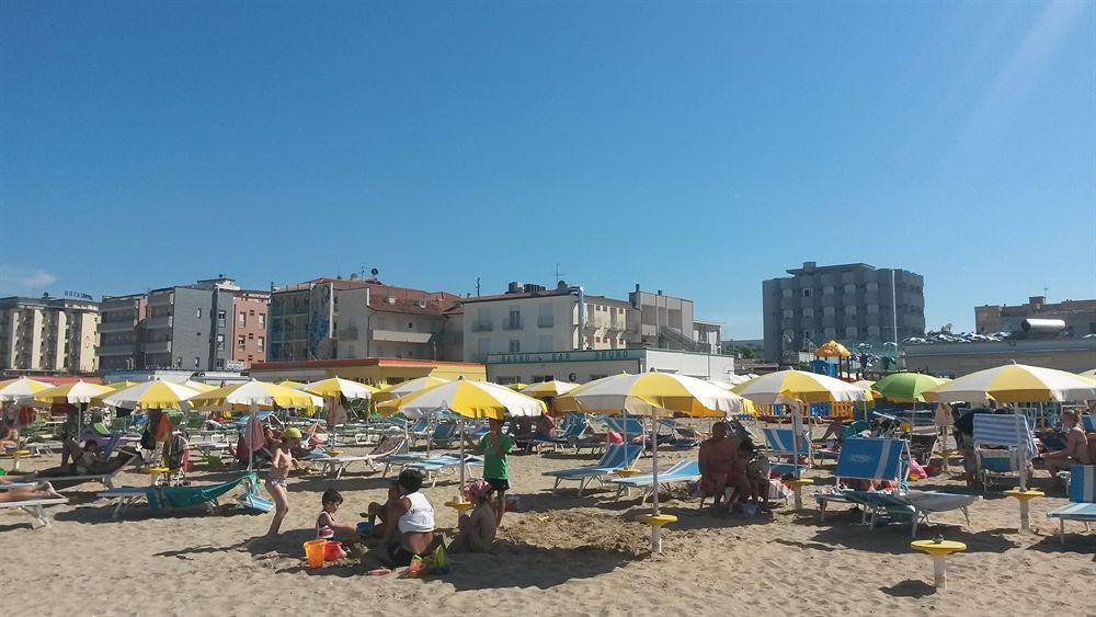 Hotel Orchidea Cesenatico Extérieur photo